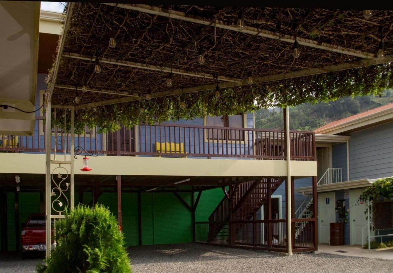 Villas Orosi Valley Lodge Exterior photo