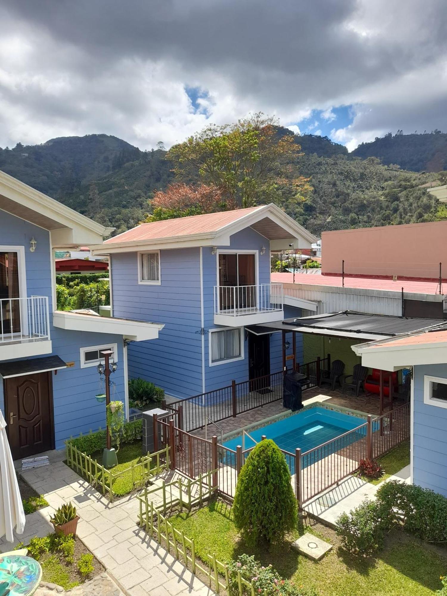 Villas Orosi Valley Lodge Exterior photo